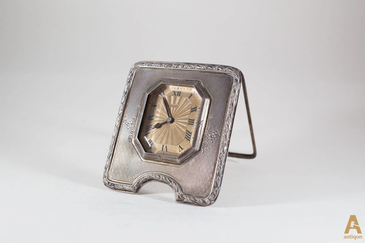 Table clock
