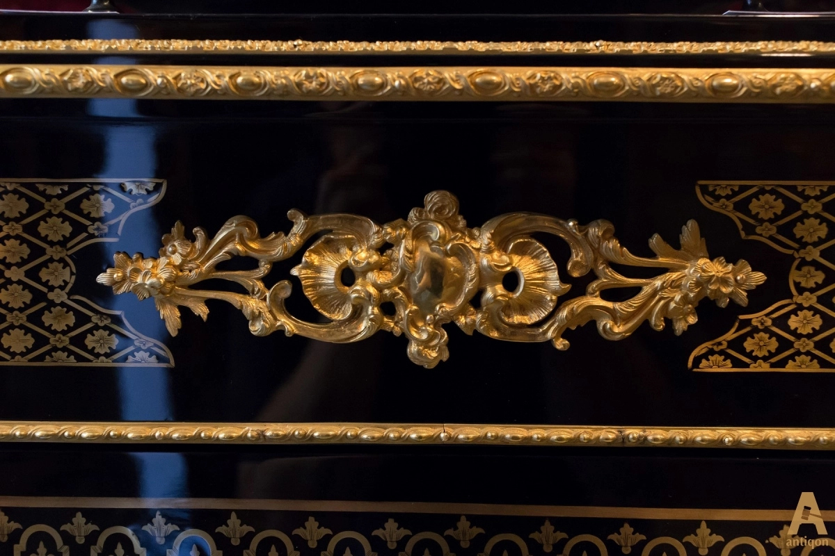 Dresser in Napoleon III style