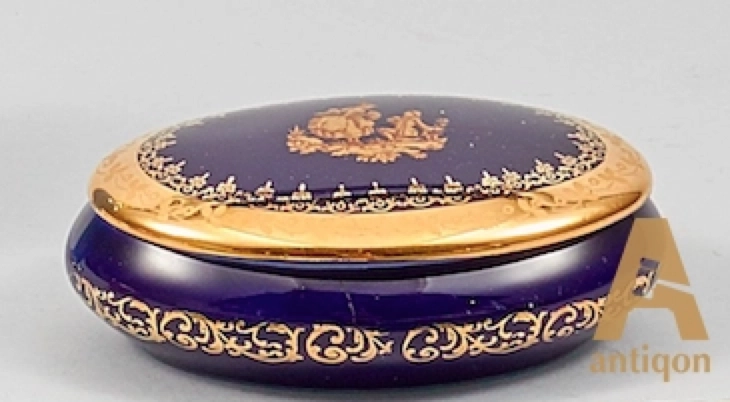 Oval porcelain box Limoges