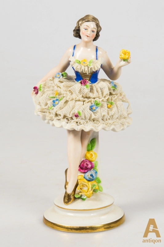 Porcelain figure