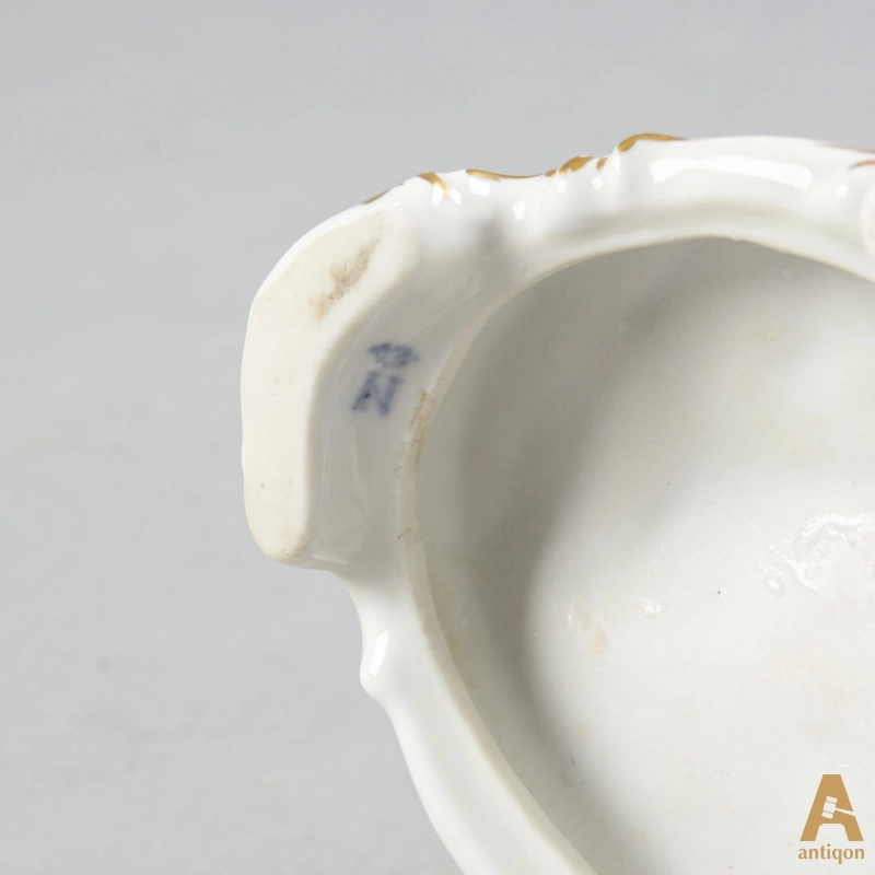 Porcelain figurine 