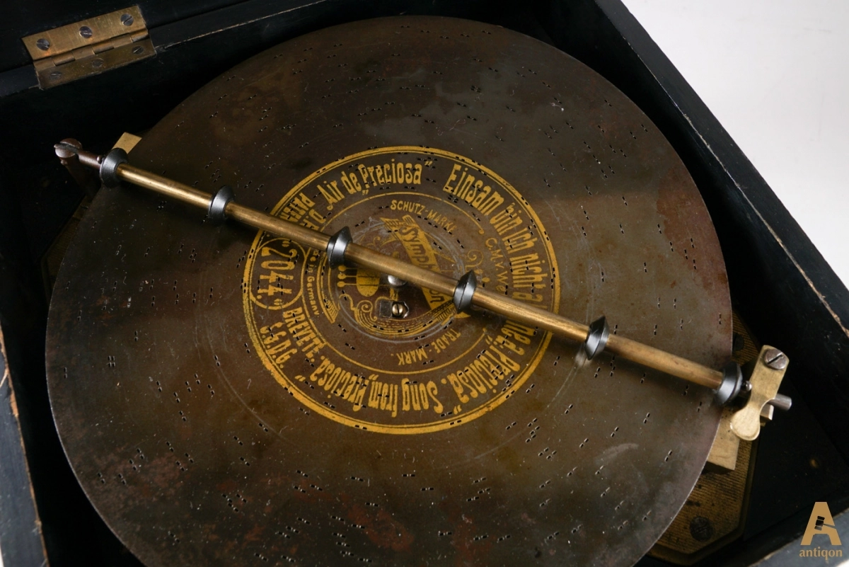 Music Box 