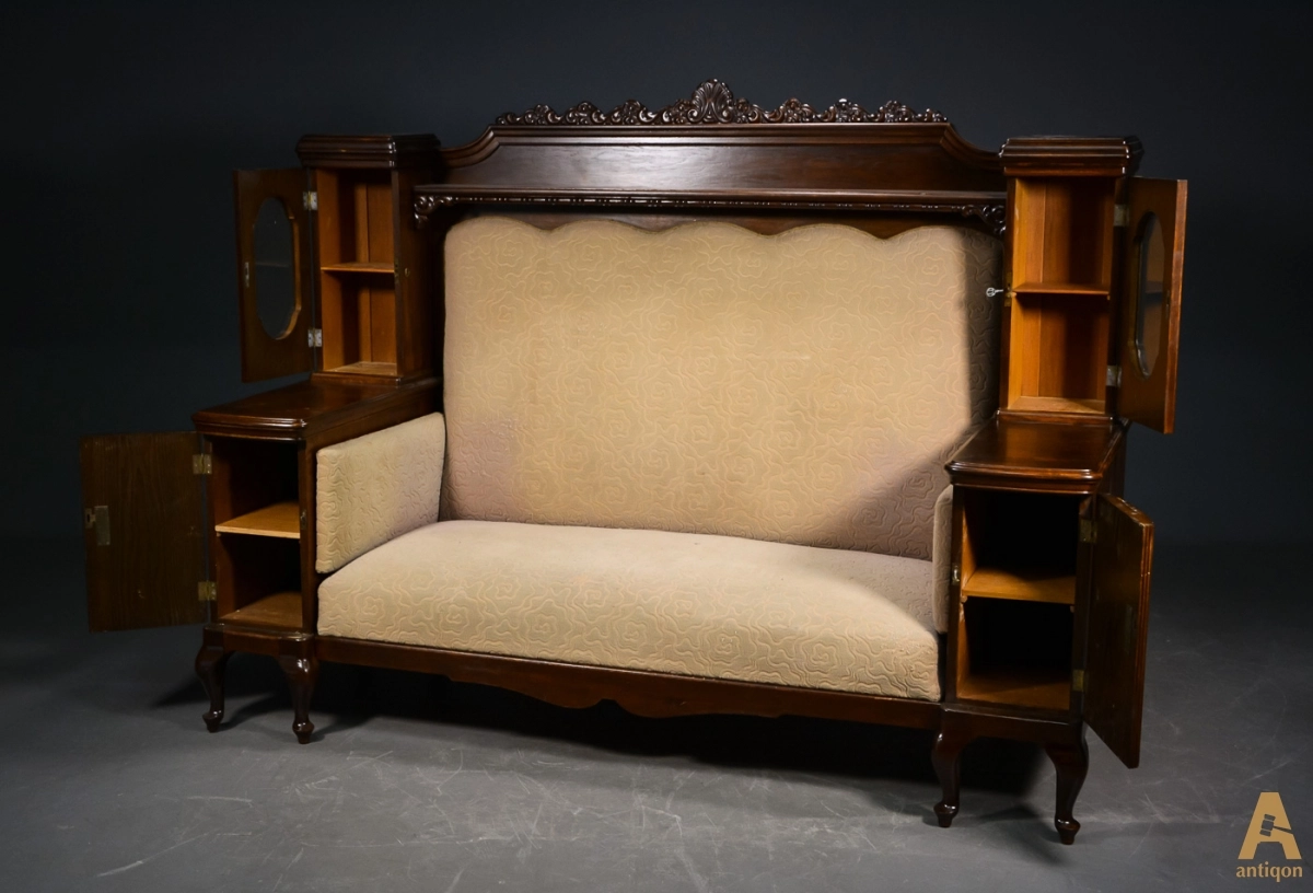Sofa in the Art Nouveau style 