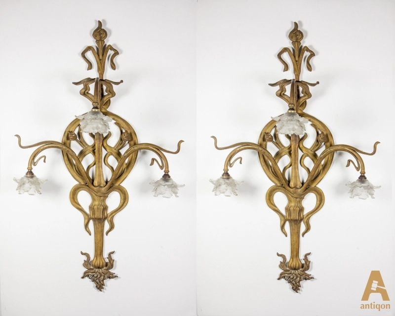 A pair of sconces 