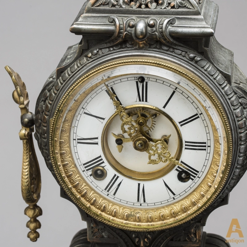 Mantel Clock