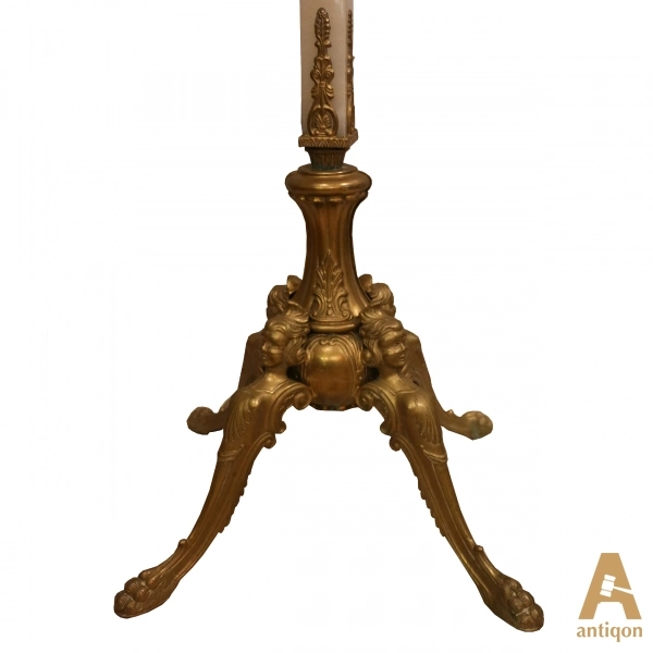 Floor lamp with onyx