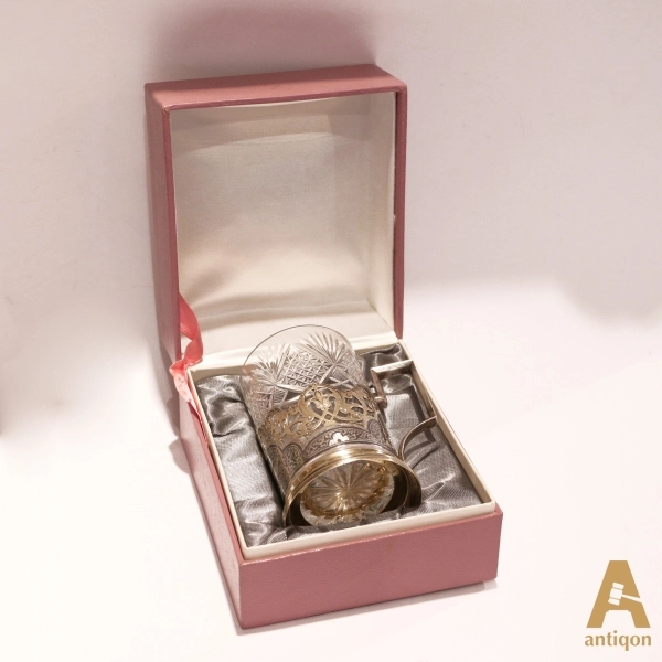 Silver cup holder