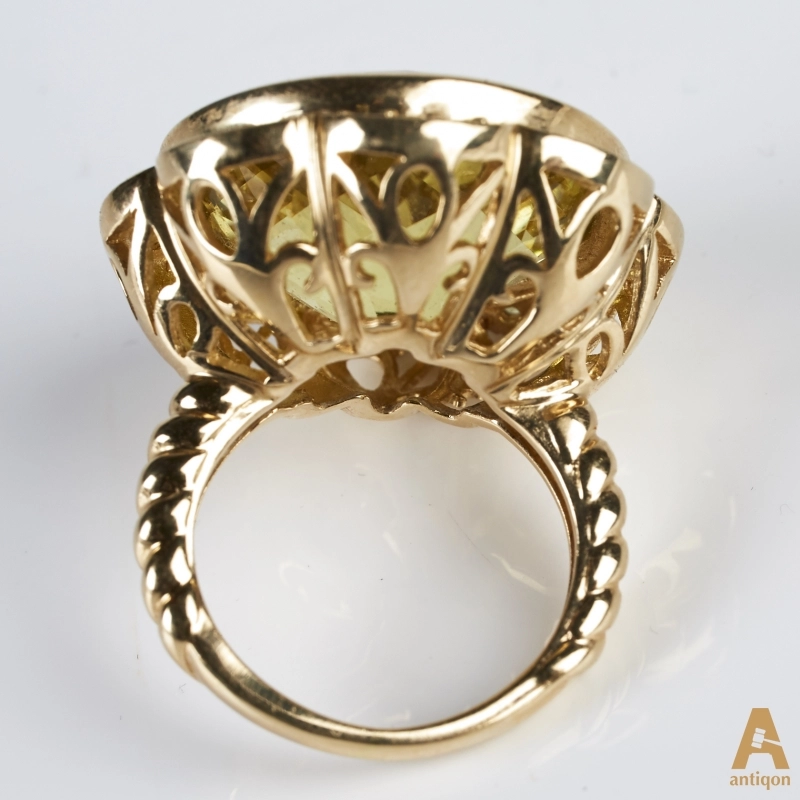 Ring with citrine