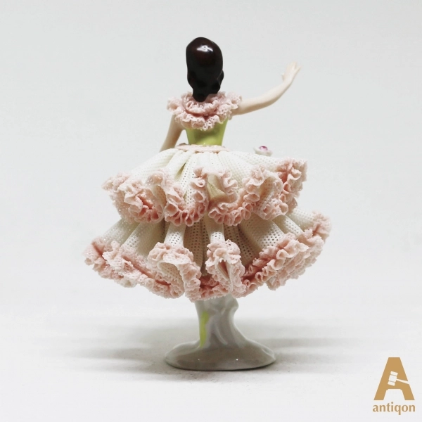 Figurine en porcelaine 