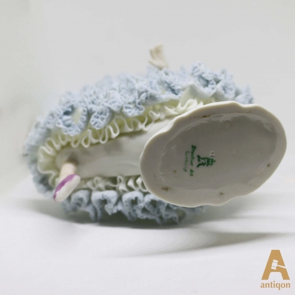 Porcelain figurine 