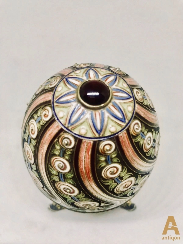 Easter silver egg