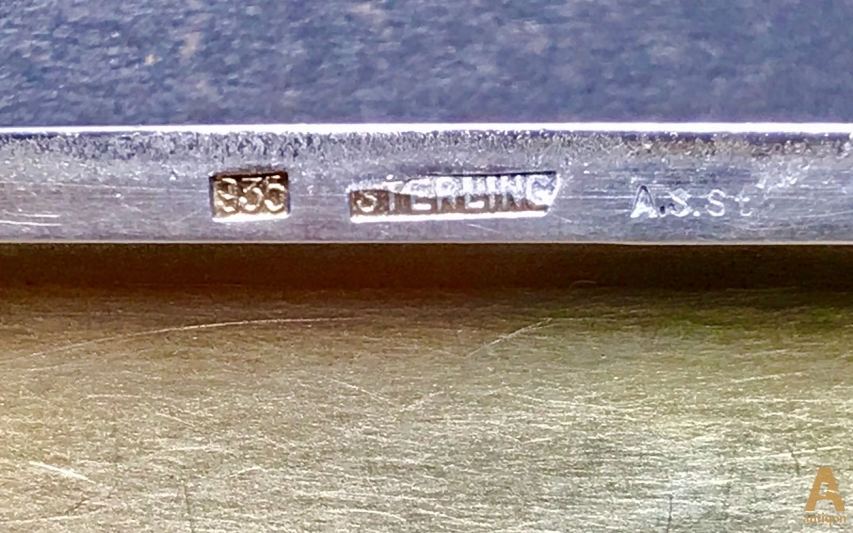 Cigarette case 