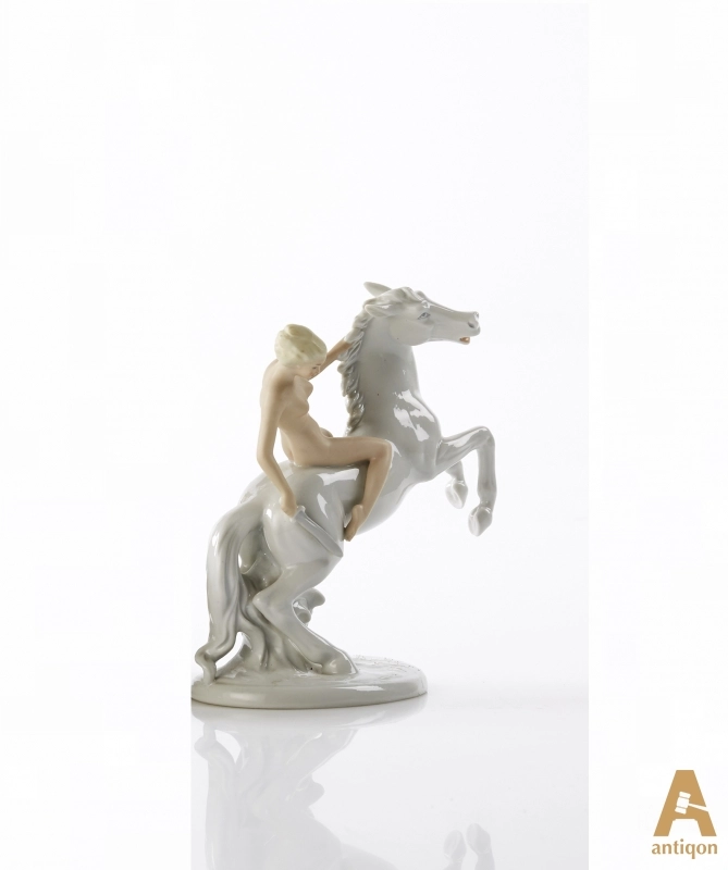 Figurine en porcelaine «Amazone» Wallendorf