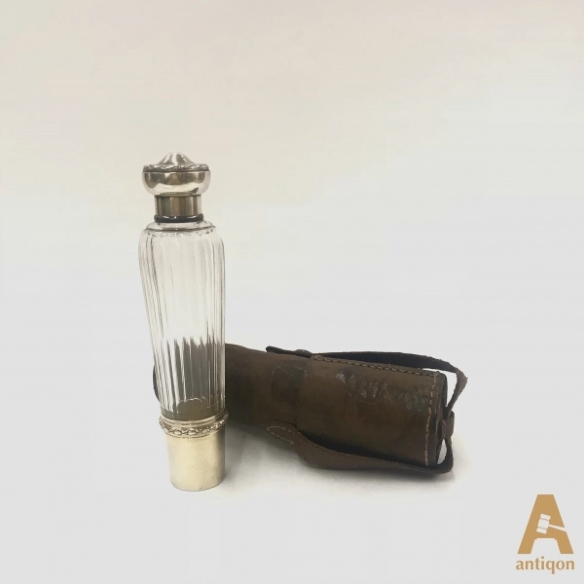 Pocket bottle for cognac