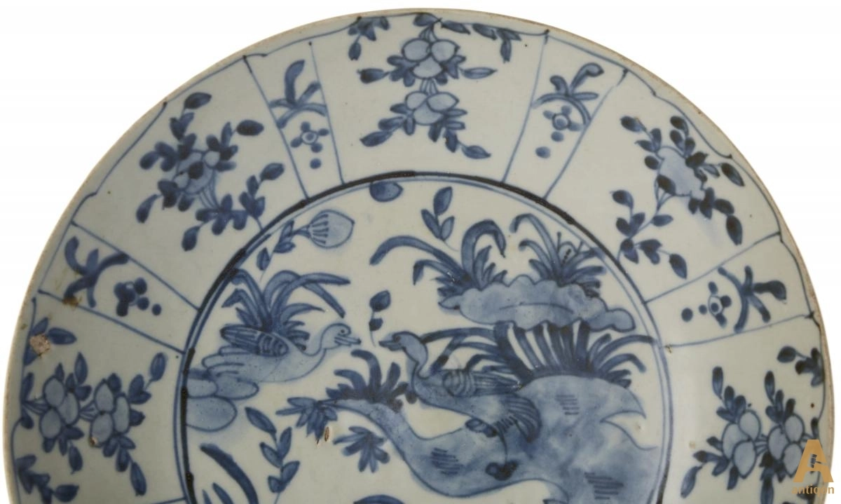 Ceramic glazed dish