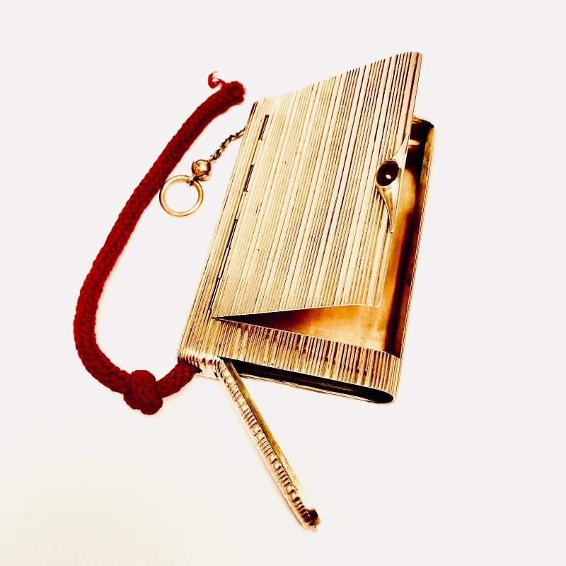 Gold cigarette case. Royal Russia.