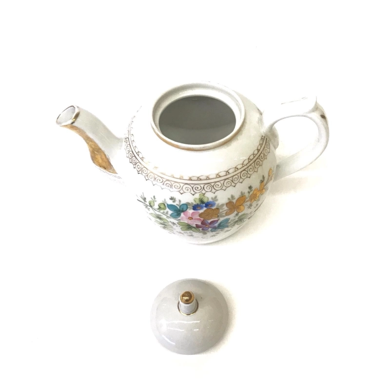 Porcelain teapot, M.S. Kuznetsova 