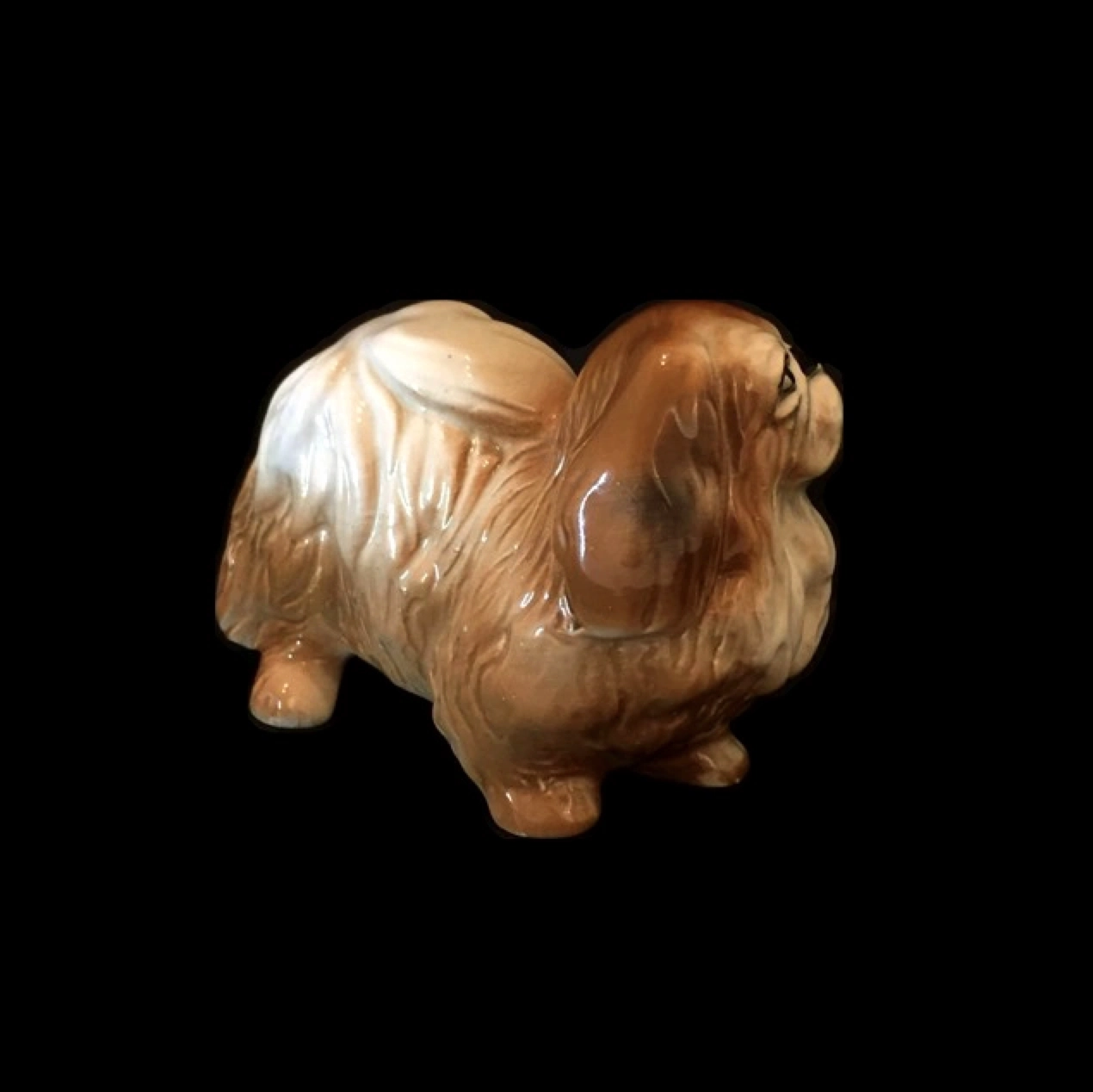 Figurine de chien Chin japonais. 20ème siècle 