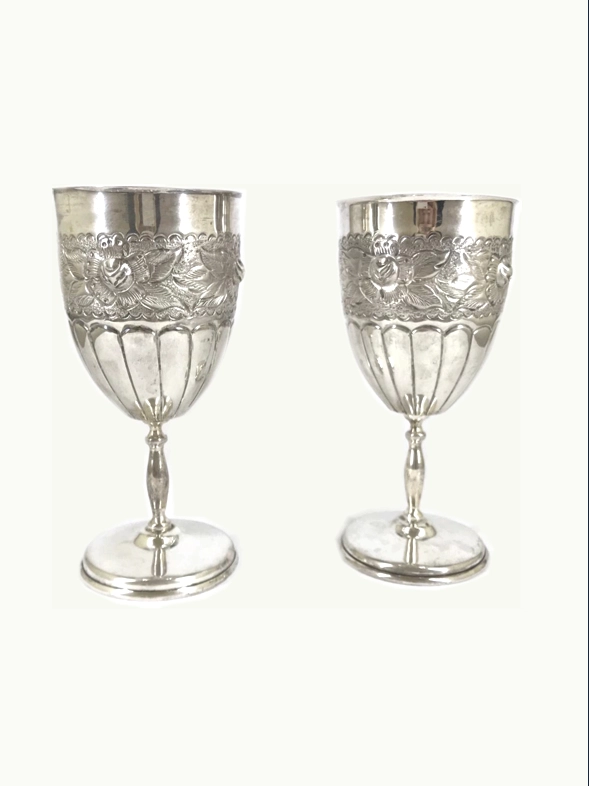 Deux coupes en argent