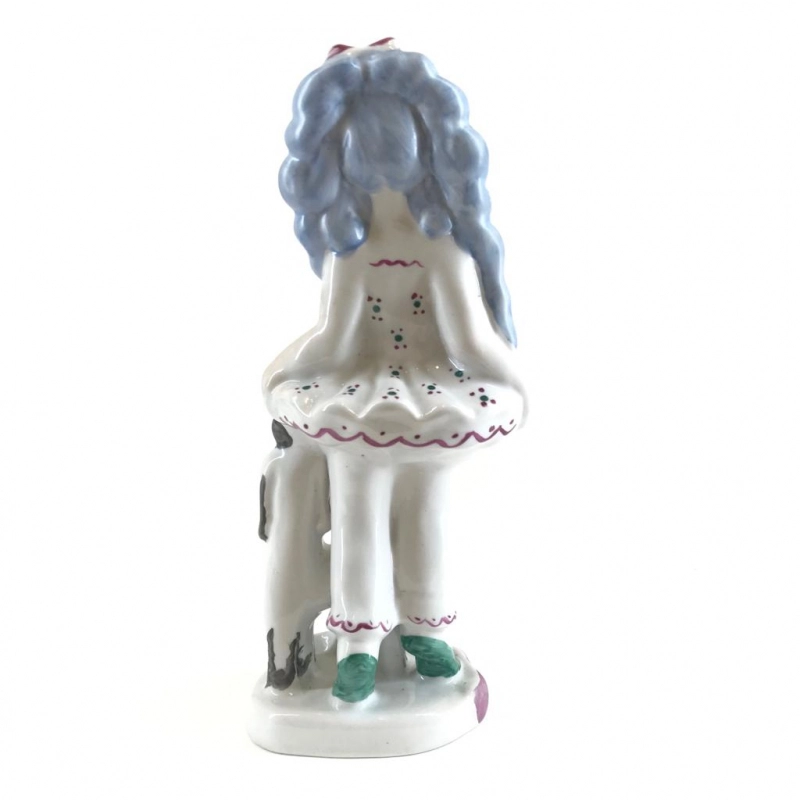 Porcelain figurine 