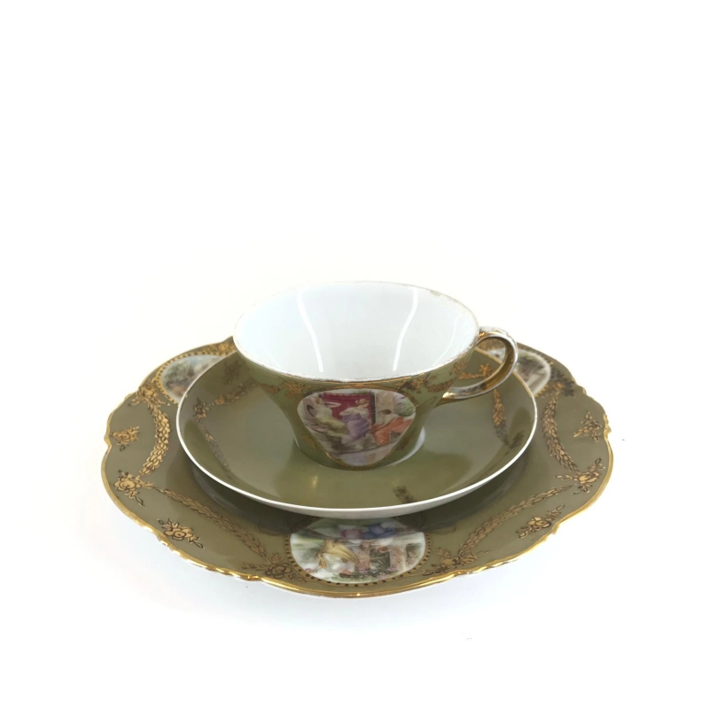 Tasse avec soucoupe et assiette à dessert. Russie. Lusine Gardner à Moscou. 
