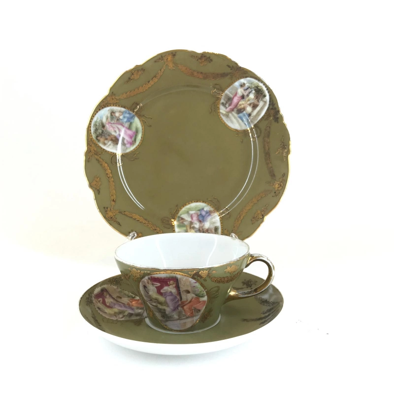 Tasse avec soucoupe et assiette à dessert. Russie. Lusine Gardner à Moscou. 