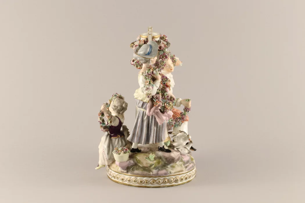 Figurine en porcelaine.