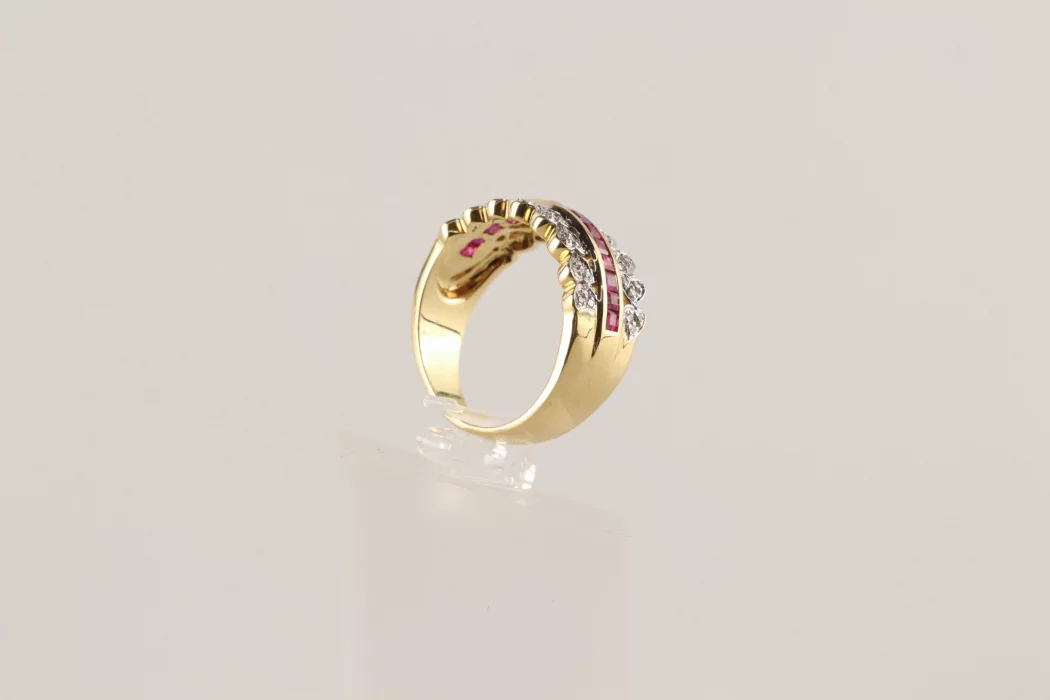 Gold ring