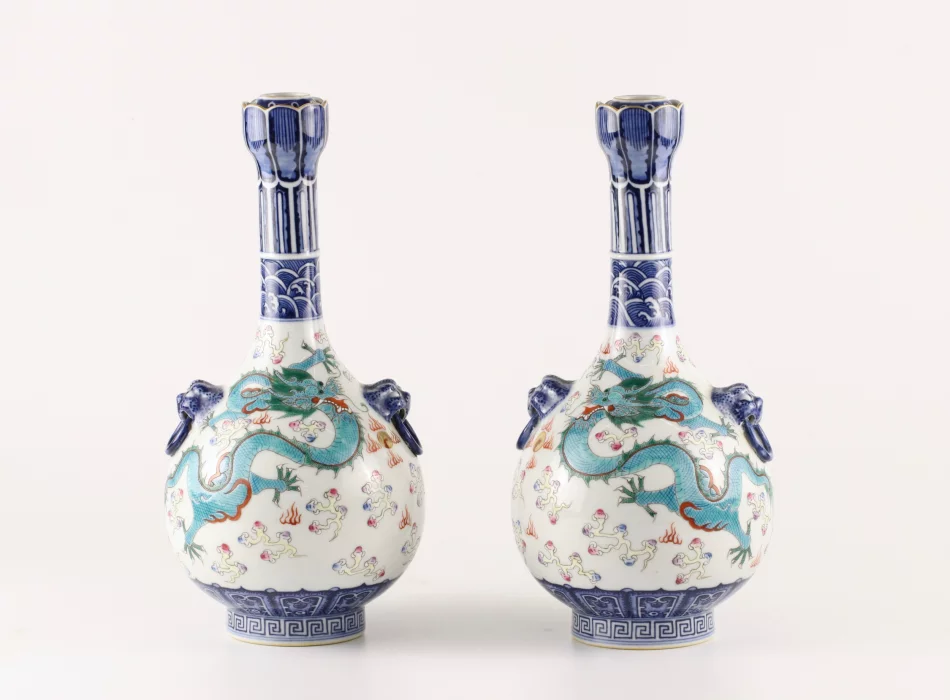 A pair of Chinese porcelain vases