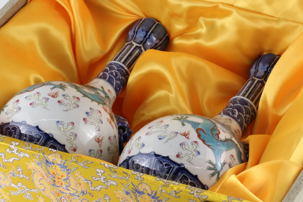 A pair of Chinese porcelain vases