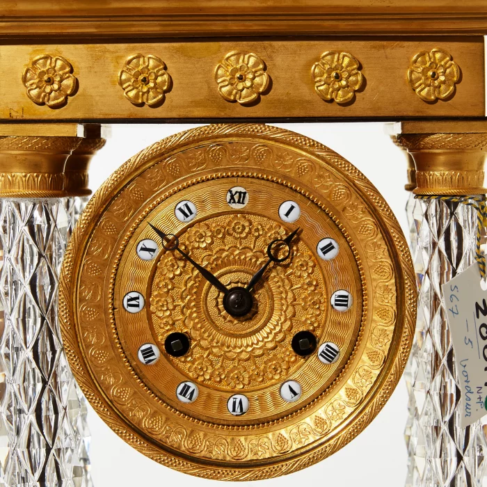 Horloge de cheminee de style Empire