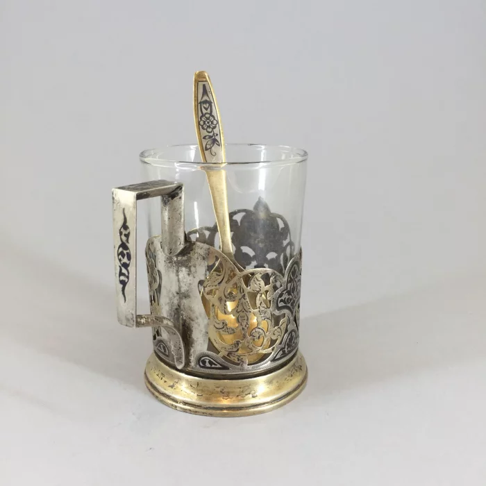 Silver cup holder 