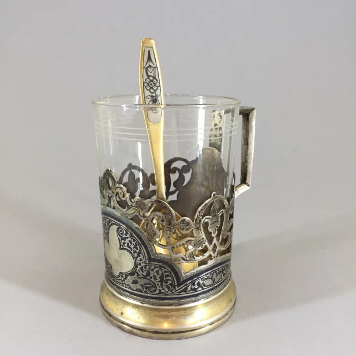 Silver cup holder 