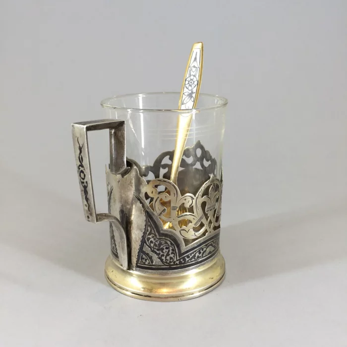 Silver cup holder 