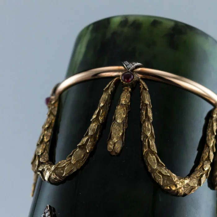 RUSSIAN STYLE 18K GOLD, NEPHRITE, DIAMONDS, RUBIES, VASES
