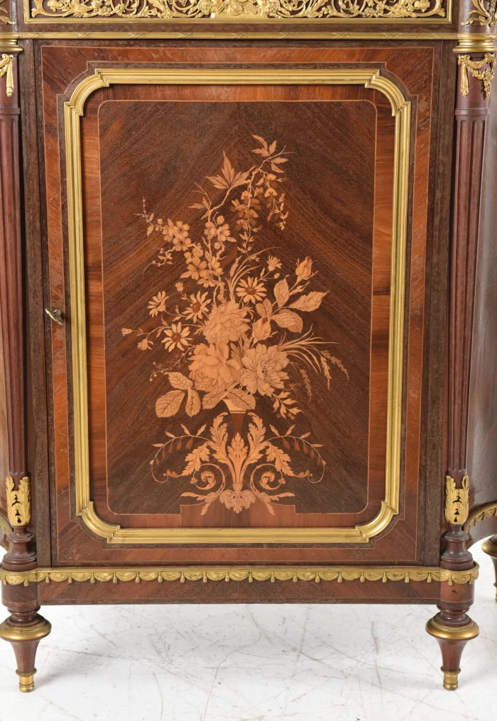 Cabinet dans le goût de Louis XVI.
