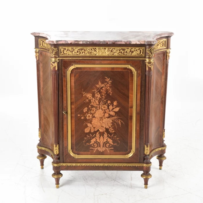 Cabinet dans le goût de Louis XVI.
