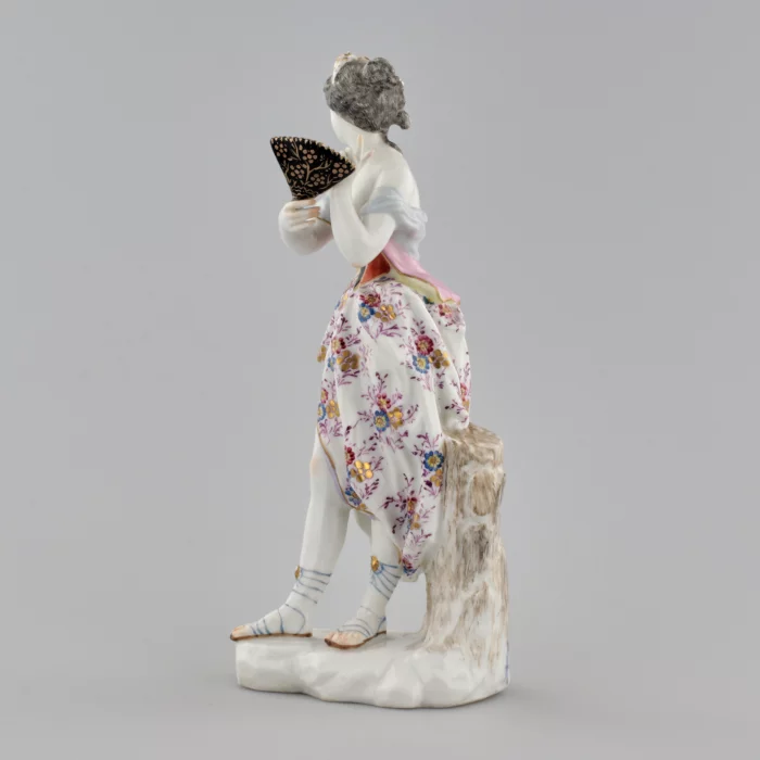 Porcelain figurine 