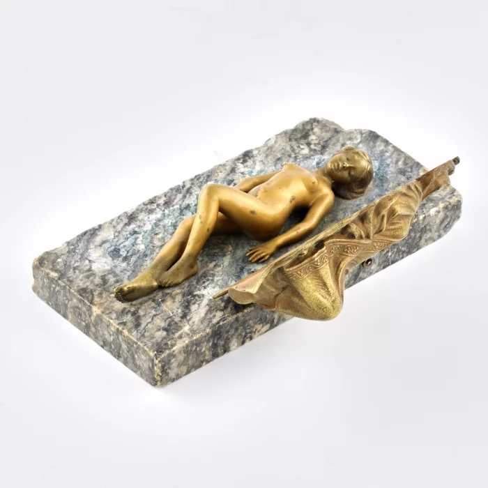 Bronze erotic miniature. 