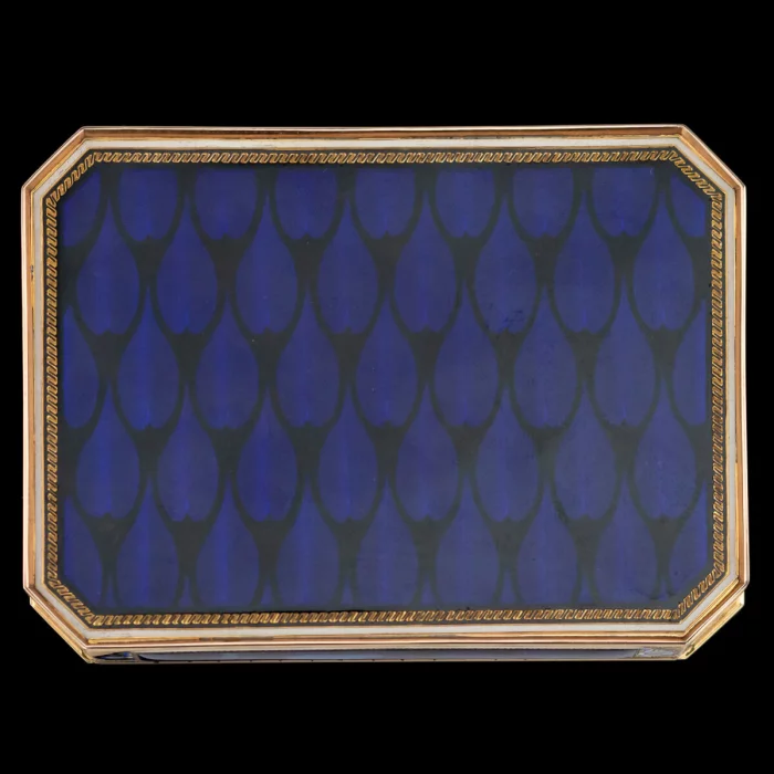 Remond, Lamy & Cie. Gold snuffbox with enamel of the early 19th century. 