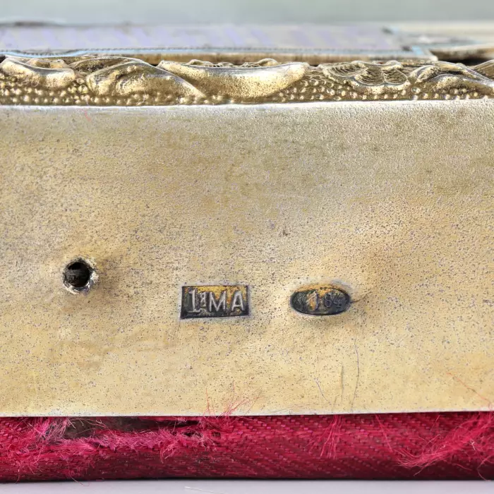 Icône de George le Victorieux dans une monture en argent, avec des emaux du 1er artel de Moscou. 