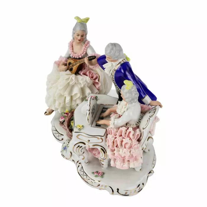 Porcelain composition Concert. 