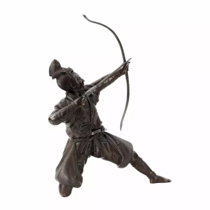 FIGURE JAPONAISE EN BRONZE REPRÉSENTANT UN ARCHER SAMOURAÏ. JAPON, XIXE SIÈCLE