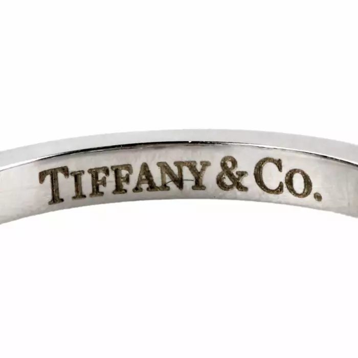 Gold 18K diamond ring. 
