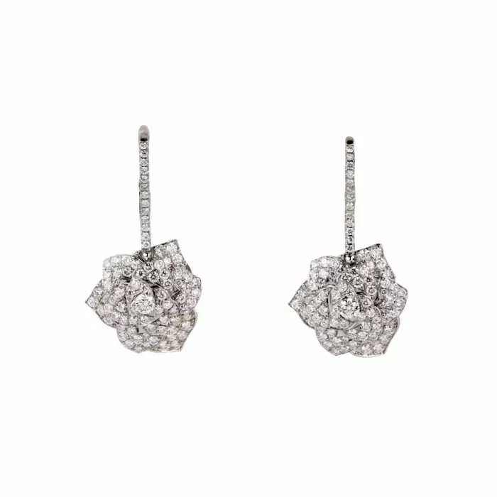Gold earrings with diamonds, model Piage. 