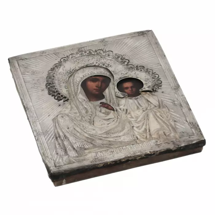 Icône de la Mère de Dieu de Kazan dans un cadre en argent. 