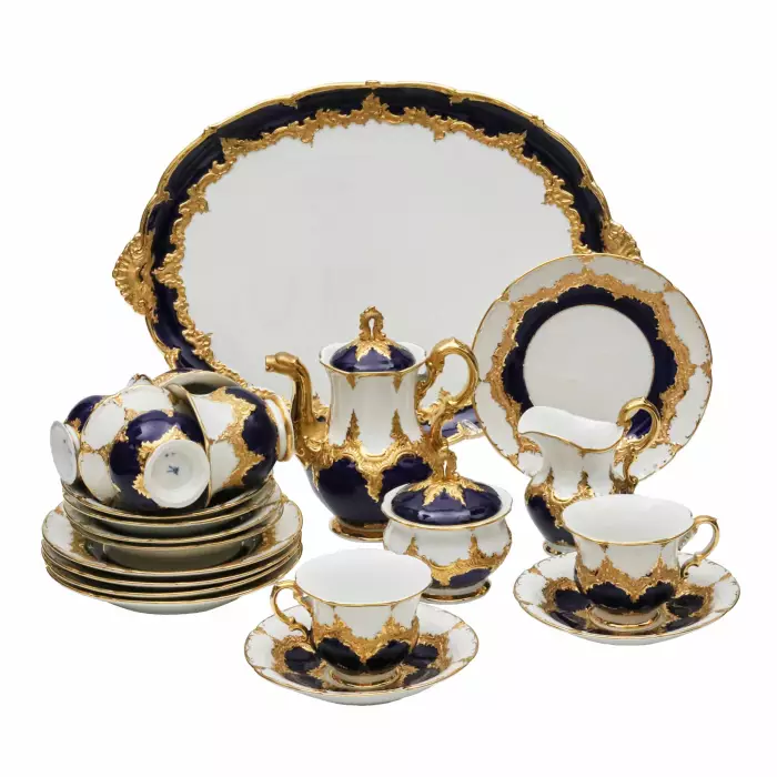 Forme B de Meissen. Service à the et cafe pour six personnes. 20ième siècle. 