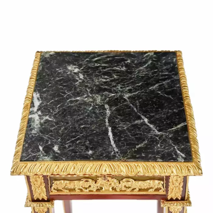 CONSOLE PIÉDESTAL EN ACAJOU ET BRONZE DORÉ DANS L’ESPRIT DE FRANÇOIS LINKE. FRANCE, TOURNANT DES XIXE ET XXE SIÈCLES
