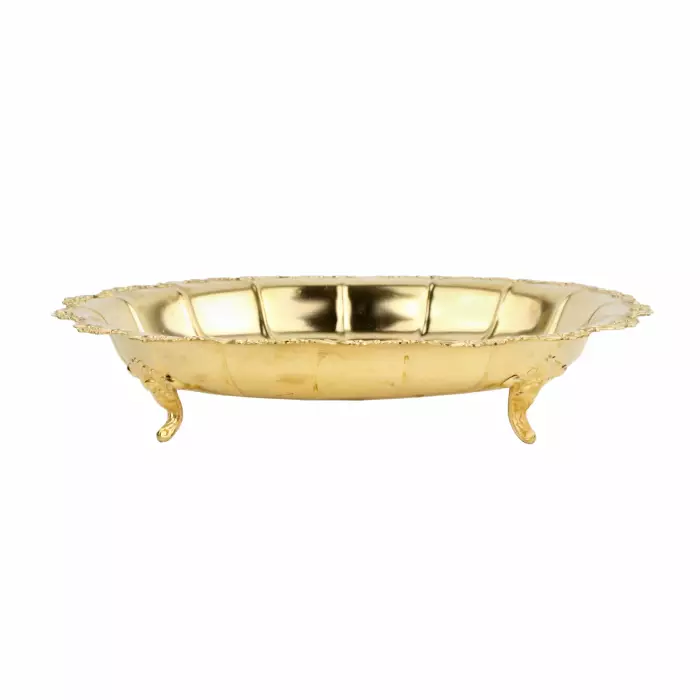 Plat en argent et dore sur trois pieds, dans le goût de lhistoricisme. Lettonie annees 1930.