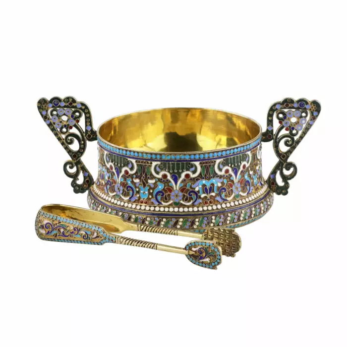 Серебряная, русская сахарница в комплекте с щипцами.